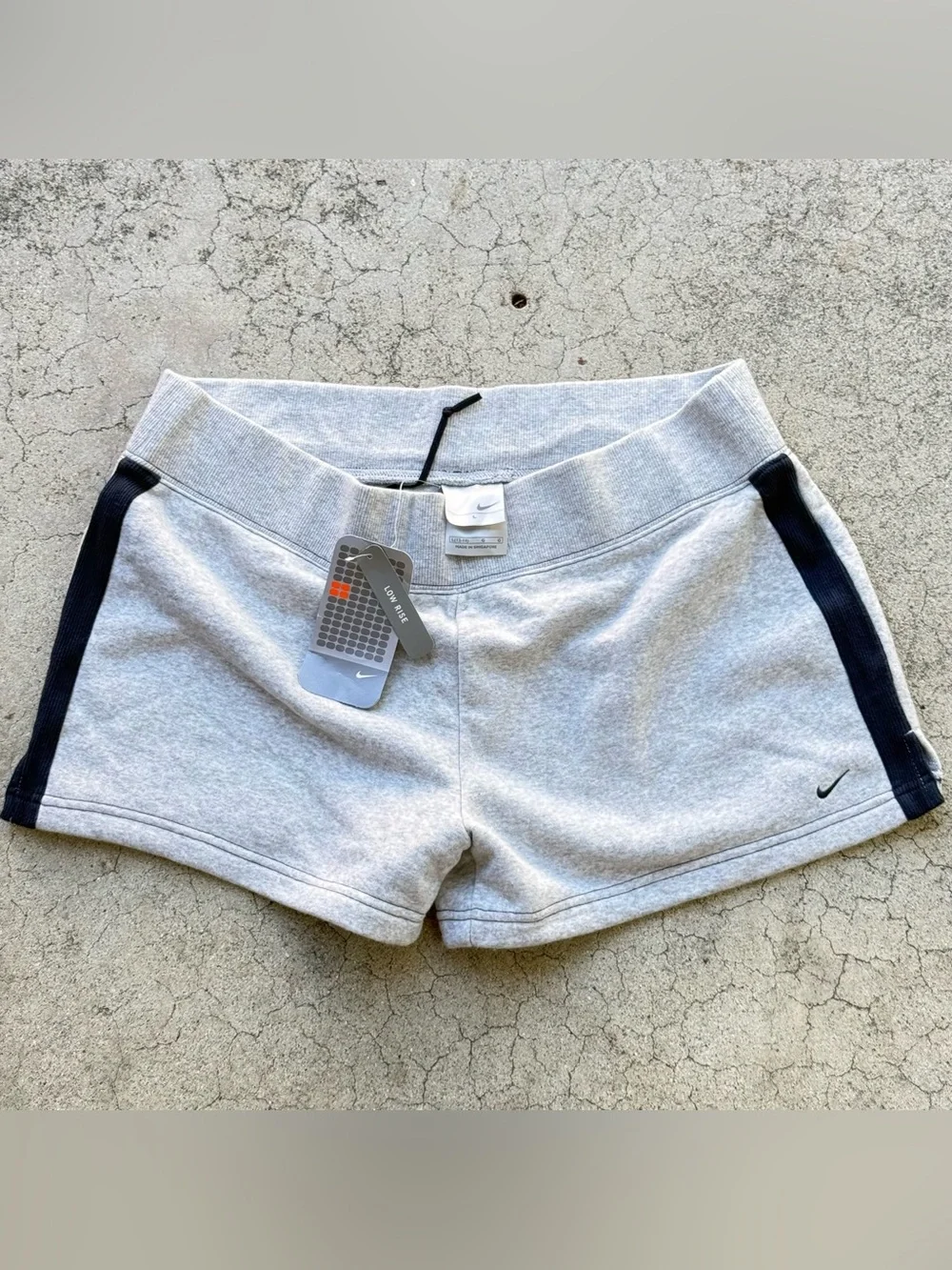 Vintage Deadstock Nike ‘PLAYER’ Short Shorts Women’s Grey Sz Large NWT